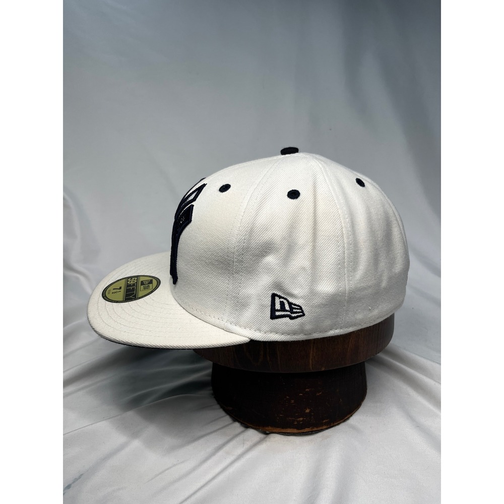 New Era 59FIFTY New York Yankees Fitted Hat White Navy Blue Size 7 1/2 MLB Cap - Picture 3 of 12